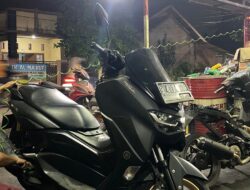 Nekat! Sepeda Motor NMAX Hitam Digondol Maling di Depan Konter HP Jalan Raya Pangkalan 2