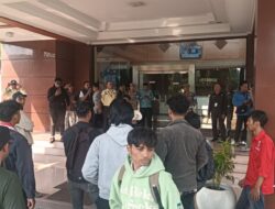 Dugaan Skandal SPMB 2026 Memanas, Massa Mahasiswa Terobos Barikade Satpol PP di Kantor Wali Kota Bekasi