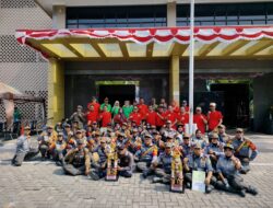 Kompak dan Disiplin, Satlinmas Kota Bekasi Meriahkan HUT RI ke-81 Lewat Lomba PBB